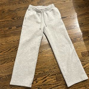 Aritzia TNA Sweatpants